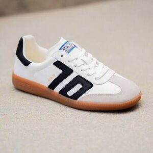 Back 70 Cloud Sneaker size 41